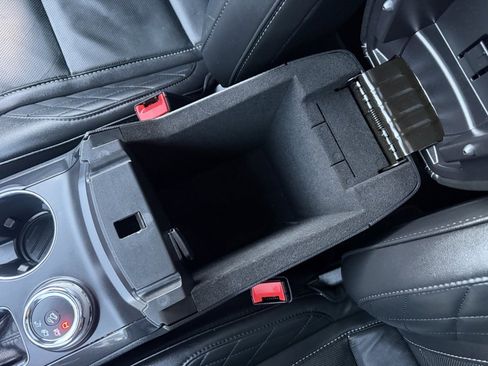 Used 2019 Ford Explorer Platinum image 30