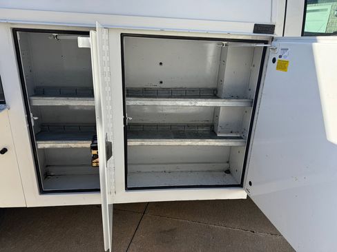 Used 2011 Chevrolet Express 3500 image 19