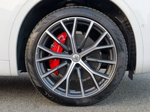Used 2025 Maserati Grecale GT AWD/4WD image 12