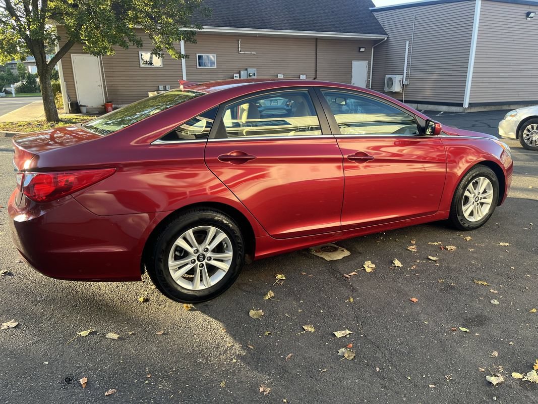 Used 2012 Hyundai Sonata GLS w/ Popular Equipment Pkg FWD image 4