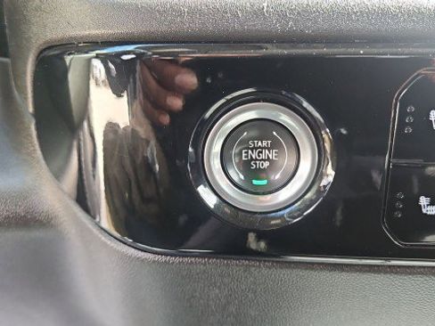 Used 2022 Chevrolet Silverado 1500 LT RWD image 17