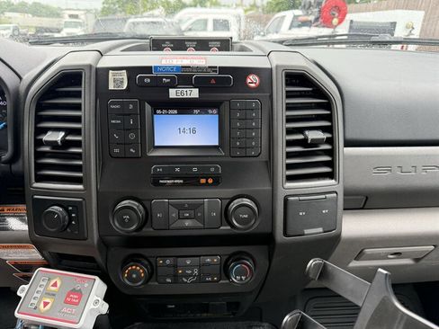 Used 2021 Ford F550 4x4 Regular Cab Super Duty image 29
