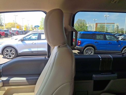 Used 2019 Ford F150 Lariat AWD/4WD image 16