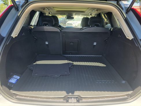 Certified 2024 Volvo XC60 B5 Plus w/ Protection Package Premier AWD/4WD image 25