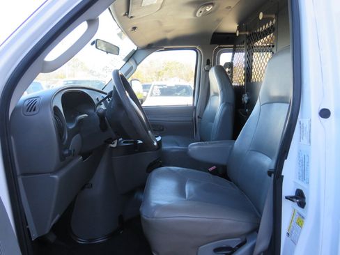 Used 2008 Ford E-250 and Econoline 250 image 23
