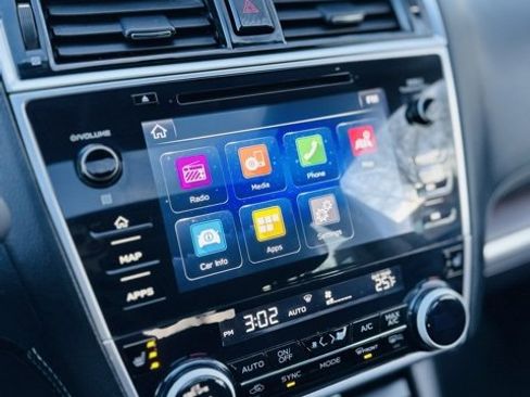 Used 2018 Subaru Outback 3.6R Limited image 12