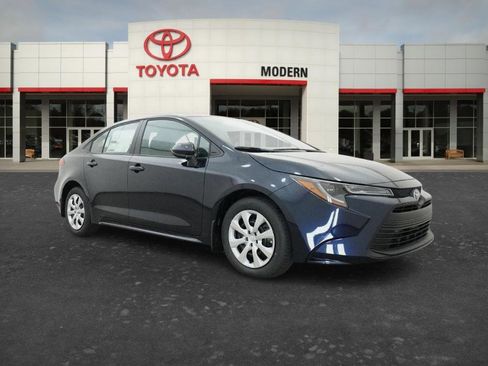 New 2026 Toyota Corolla LE FWD image 3