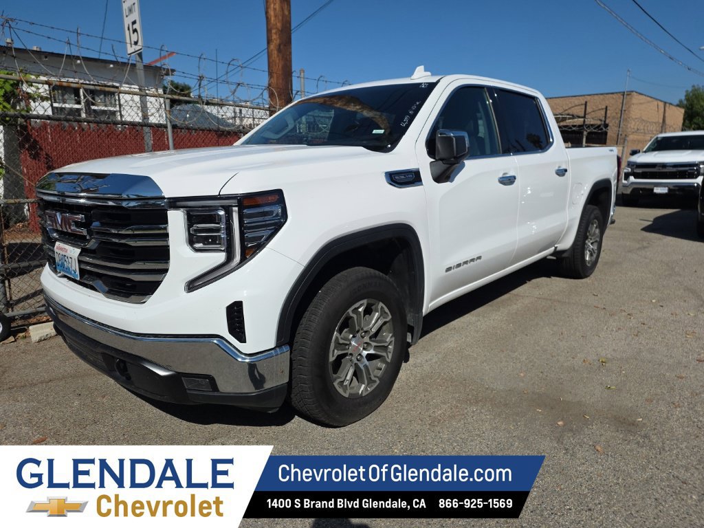 Used 2025 GMC Sierra 1500 SLT AWD/4WD image 3