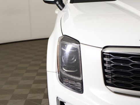 Used 2021 Kia Telluride EX image 16