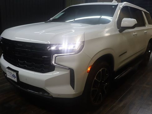 Used 2023 Chevrolet Suburban LS w/ Driver Alert Package image 7