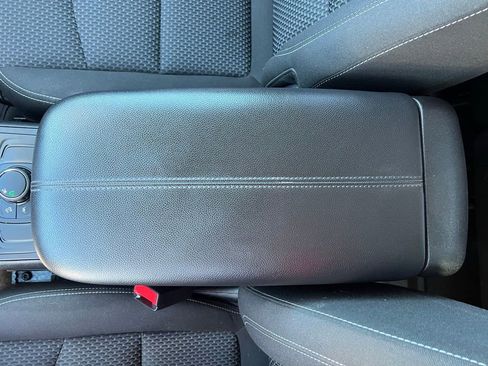 Used 2023 GMC Terrain SLE w/ LPO, Floor Liner Package FWD image 29