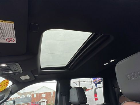 Used 2022 Chevrolet Silverado 2500 High Country w/ Z71 Off-Road Package image 15