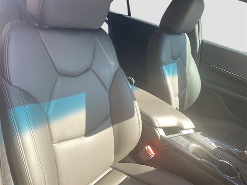 Used 2024 Cadillac CT4 Luxury w/ Cold Weather Package image 27