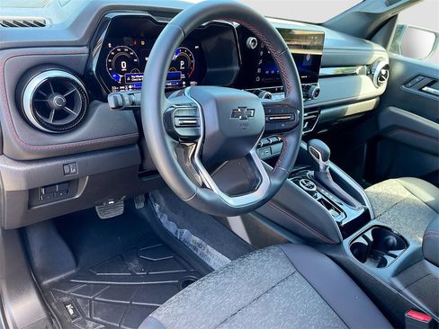 Used 2024 Chevrolet Colorado Z71 w/ Advanced Trailering Package image 9