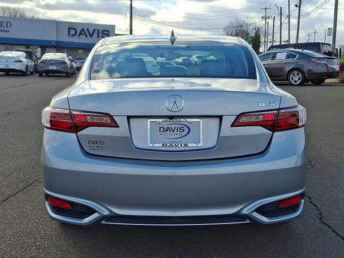 Used 2018 Acura ILX image 5
