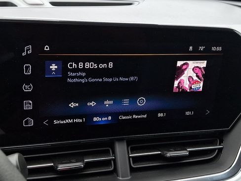 Used 2025 Chevrolet Trax LT FWD image 3