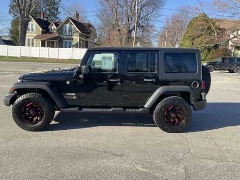 Used 2017 Jeep Wrangler Unlimited Sport w/ Quick Order Package 24S AWD/4WD image 2