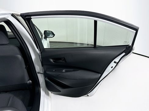 Used 2023 Toyota Corolla LE w/ Carpet Mat Package (TMS) image 27