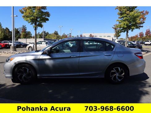 Used 2017 Honda Accord LX image 4