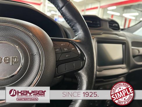 Certified 2018 Jeep Renegade Altitude AWD/4WD image 17