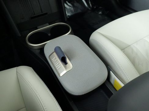 Used 2025 MINI Cooper S image 60