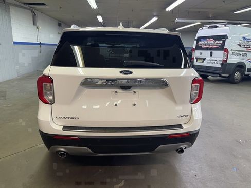 Certified 2021 Ford Explorer Limited w/ Equipment Group 301A image 6