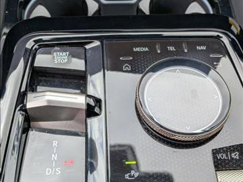 Certified 2025 BMW 530i xDrive w/ M Sport Package image 16