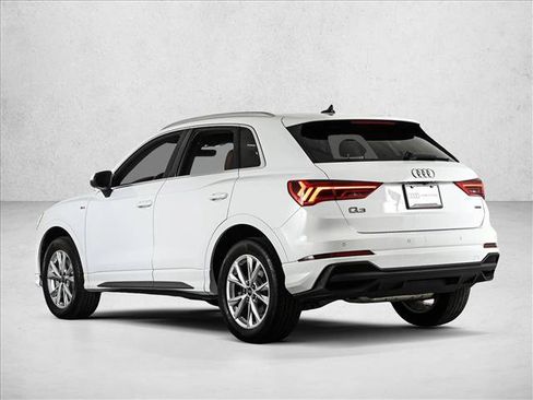 Used 2024 Audi Q3 2.0T Premium Plus w/ Premium Plus Package AWD/4WD image 8