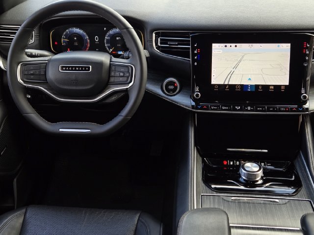 Used 2024 Jeep Wagoneer L Series II RWD image 26