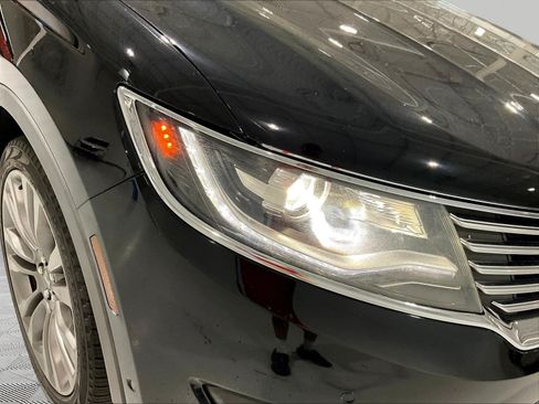 Used 2018 Lincoln MKX Reserve w/ Driver Assistance Package FWD image 31