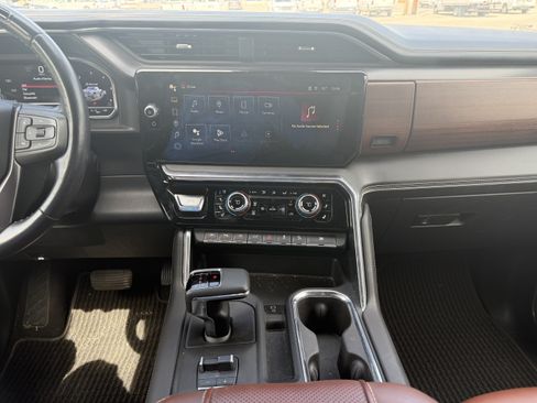 Used 2024 GMC Sierra 1500 Denali Ultimate AWD/4WD image 21