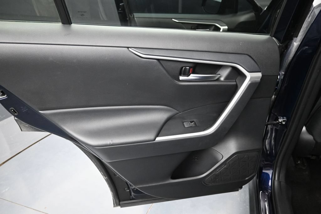 Used 2024 Toyota RAV4 XLE FWD image 15