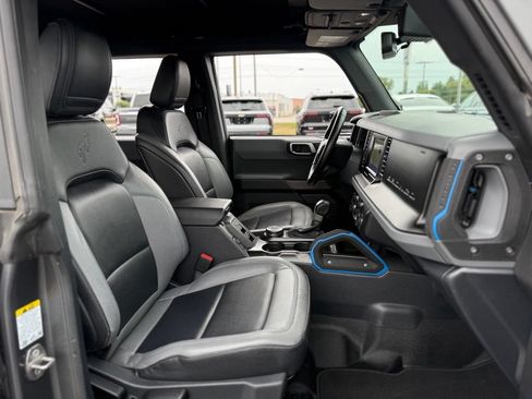 Certified 2022 Ford Bronco Black Diamond AWD/4WD image 15