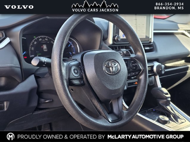 Used 2023 Toyota RAV4 LE AWD/4WD image 24