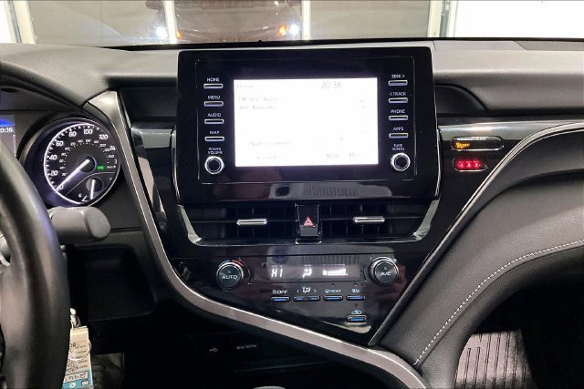 Used 2024 Toyota Camry SE FWD image 20