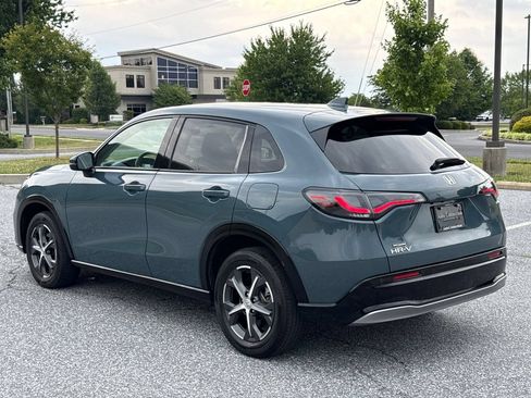 Used 2023 Honda HR-V EX-L image 6