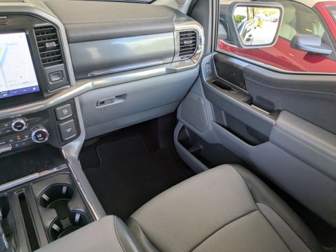 Used 2021 Ford F150 Lariat w/ Equipment Group 502A High AWD/4WD image 18
