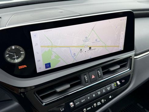 Used 2024 Lexus ES 300h w/ Premium Package FWD image 28