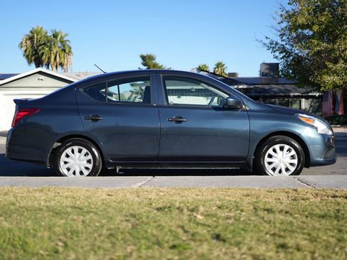 Used 2017 Nissan Versa S Plus image 11
