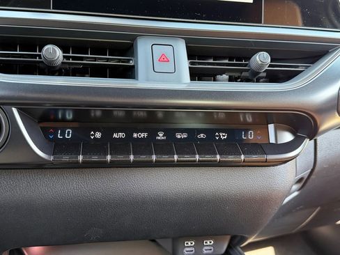 New 2026 Lexus UX 300h AWD image 19