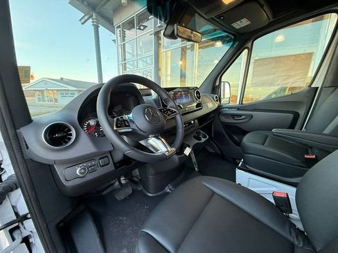 New 2025 Mercedes-Benz Sprinter 2500 image 13