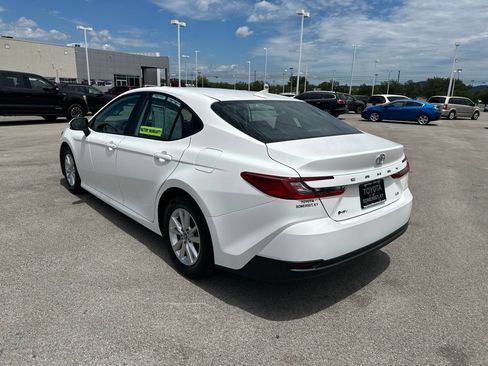 Certified 2025 Toyota Camry LE FWD image 5