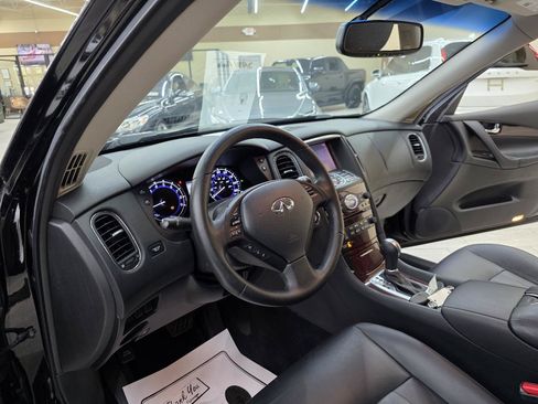 Used 2017 INFINITI QX50 2WD w/ Premium Plus Package image 19