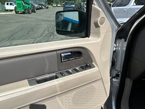 Used 2014 Ford Expedition XL AWD/4WD image 16