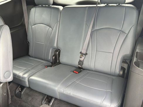 Used 2022 Buick Enclave Premium AWD/4WD image 20