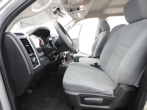 Used 2018 RAM 1500 Express w/ Express Value Package AWD/4WD image 11