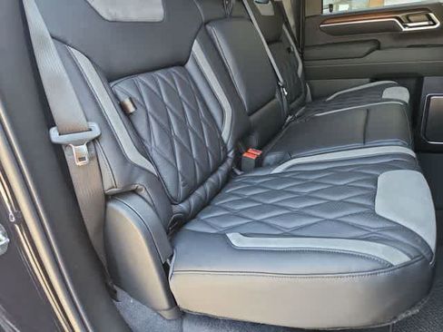 New 2026 GMC Sierra 2500 Denali w/ Denali Reserve Package image 22