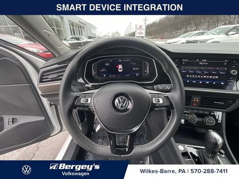 Used 2021 Volkswagen Jetta SEL Premium FWD image 7