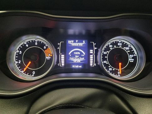 Used 2019 Jeep Cherokee Latitude Plus image 23