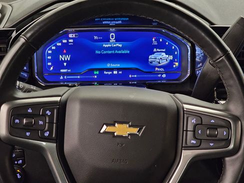 Used 2025 Chevrolet Silverado 1500 LT AWD/4WD image 8